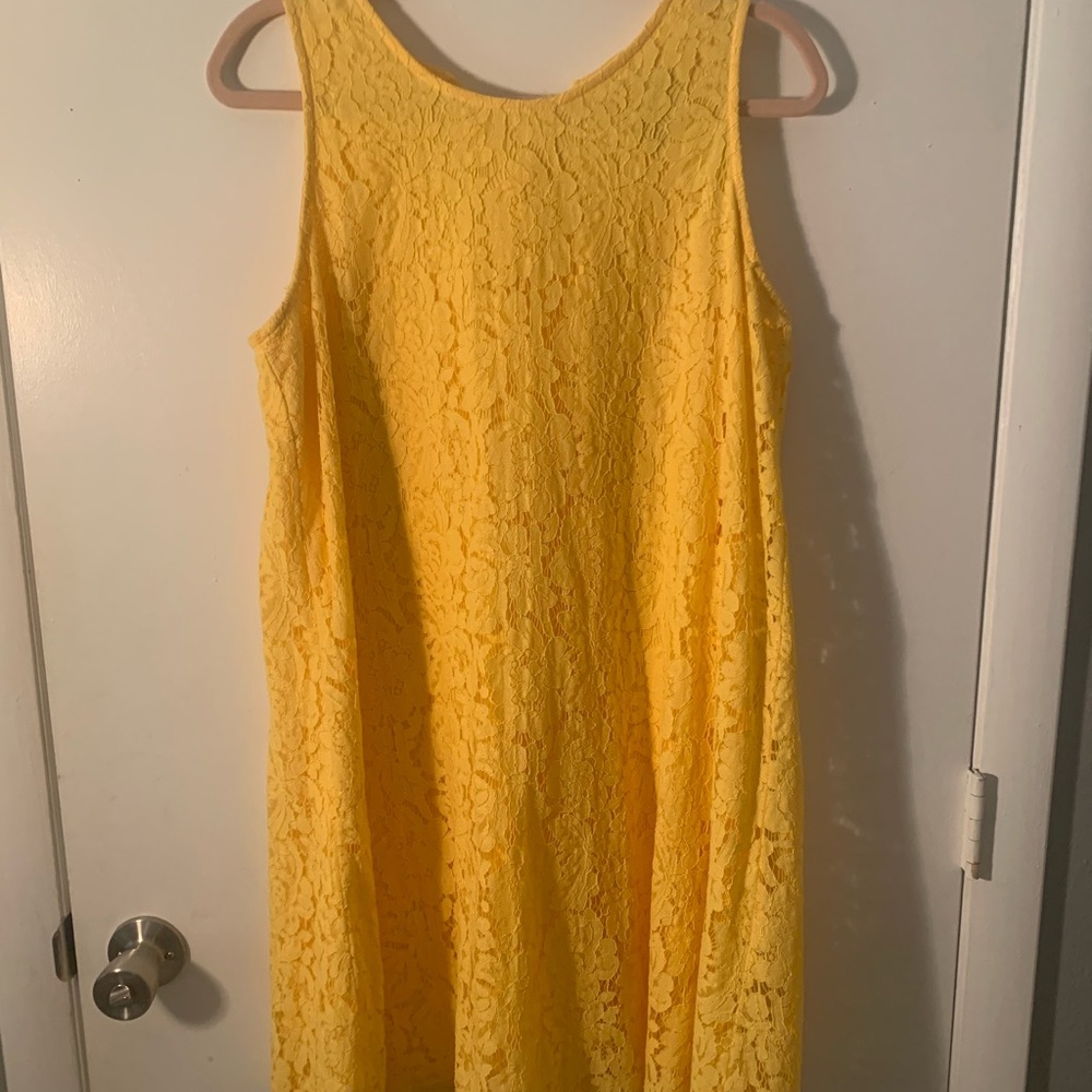 EUC Women’s Lace Dress. Yellow. Size L
